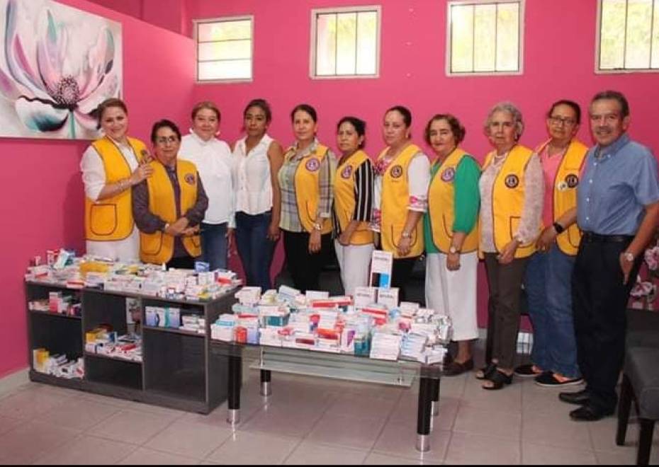  Nuestra Presidenta Brenda Núñez Peñaloza agradece al Club de Leones