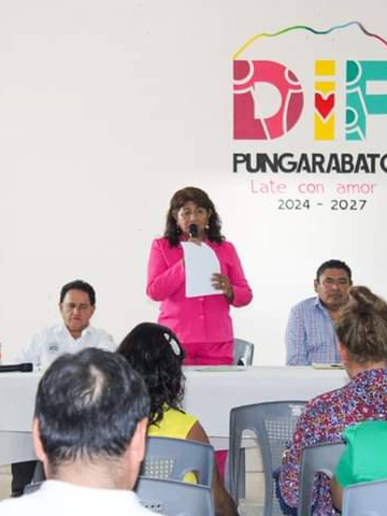 Se llevó a cabo una reunión con los directores de las escuelas de nuestro municipio