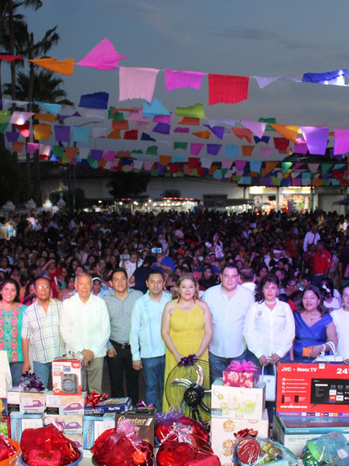 ¡Festejamos a las reinas del hogar!