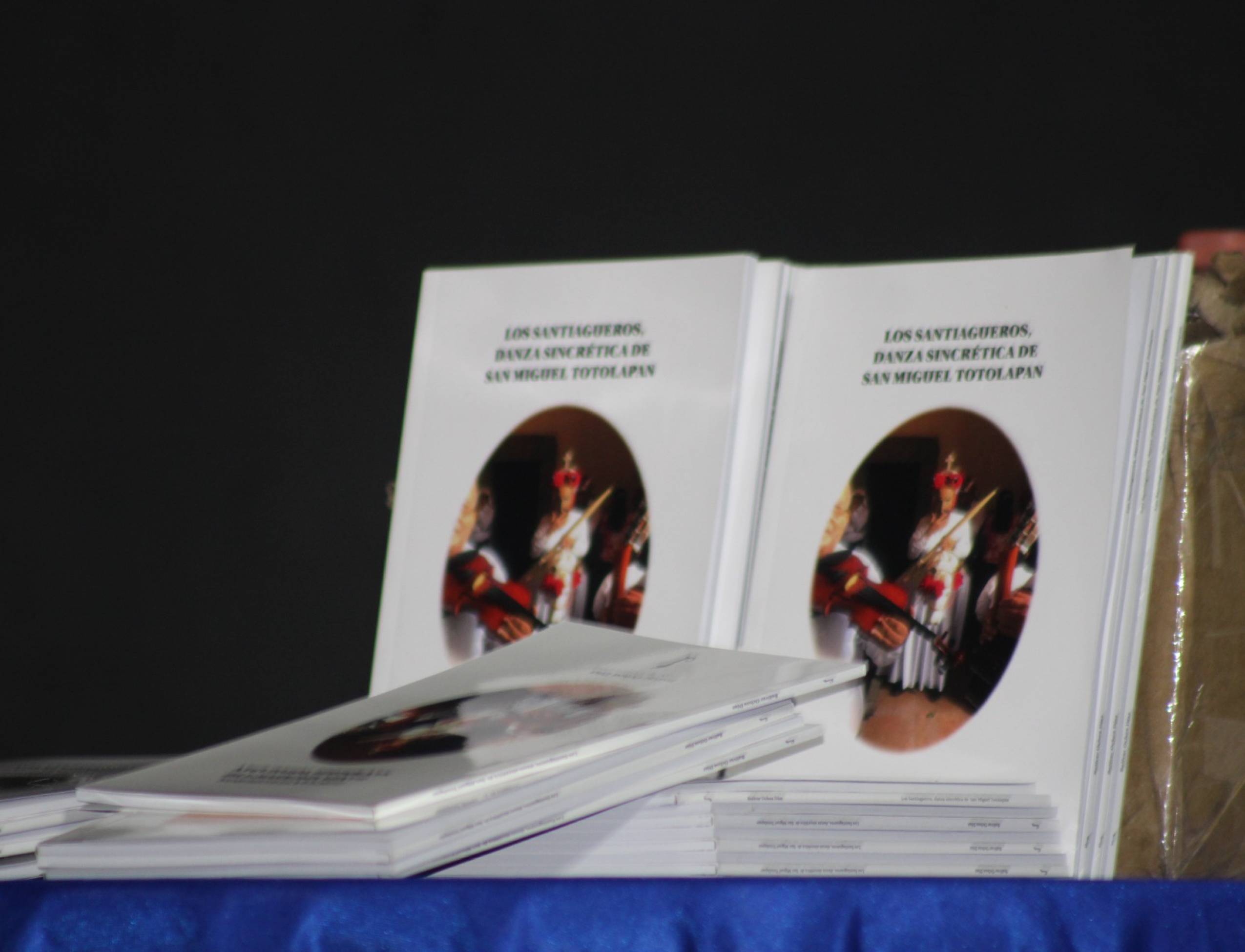Presentación del Libro “Los Santiagueros” del Maestro Bolívar Ochoa Díaz