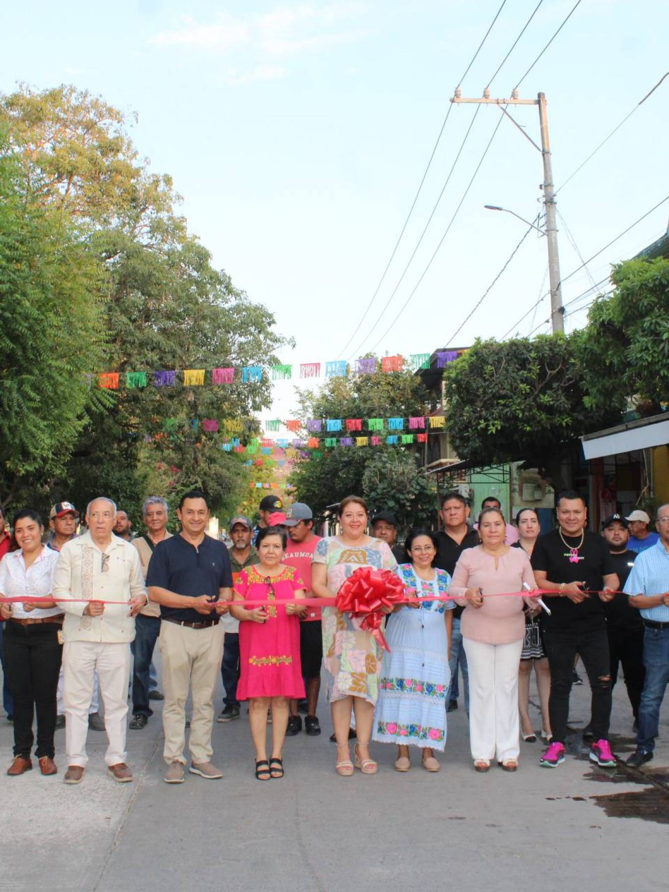 Corte de listón inaugural de obra de drenaje sanitario 